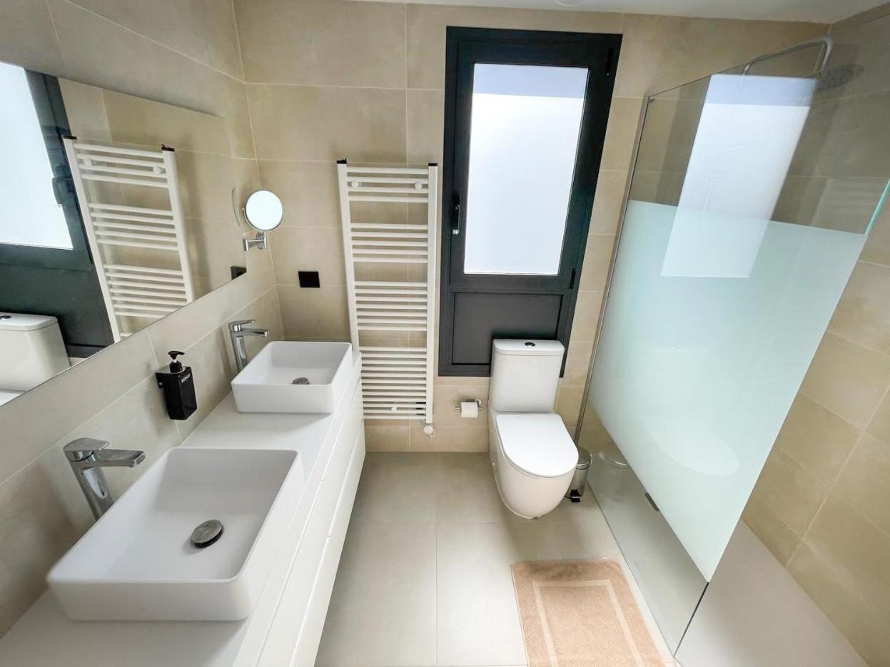 De 3 Piscina Y Parking Apartment *