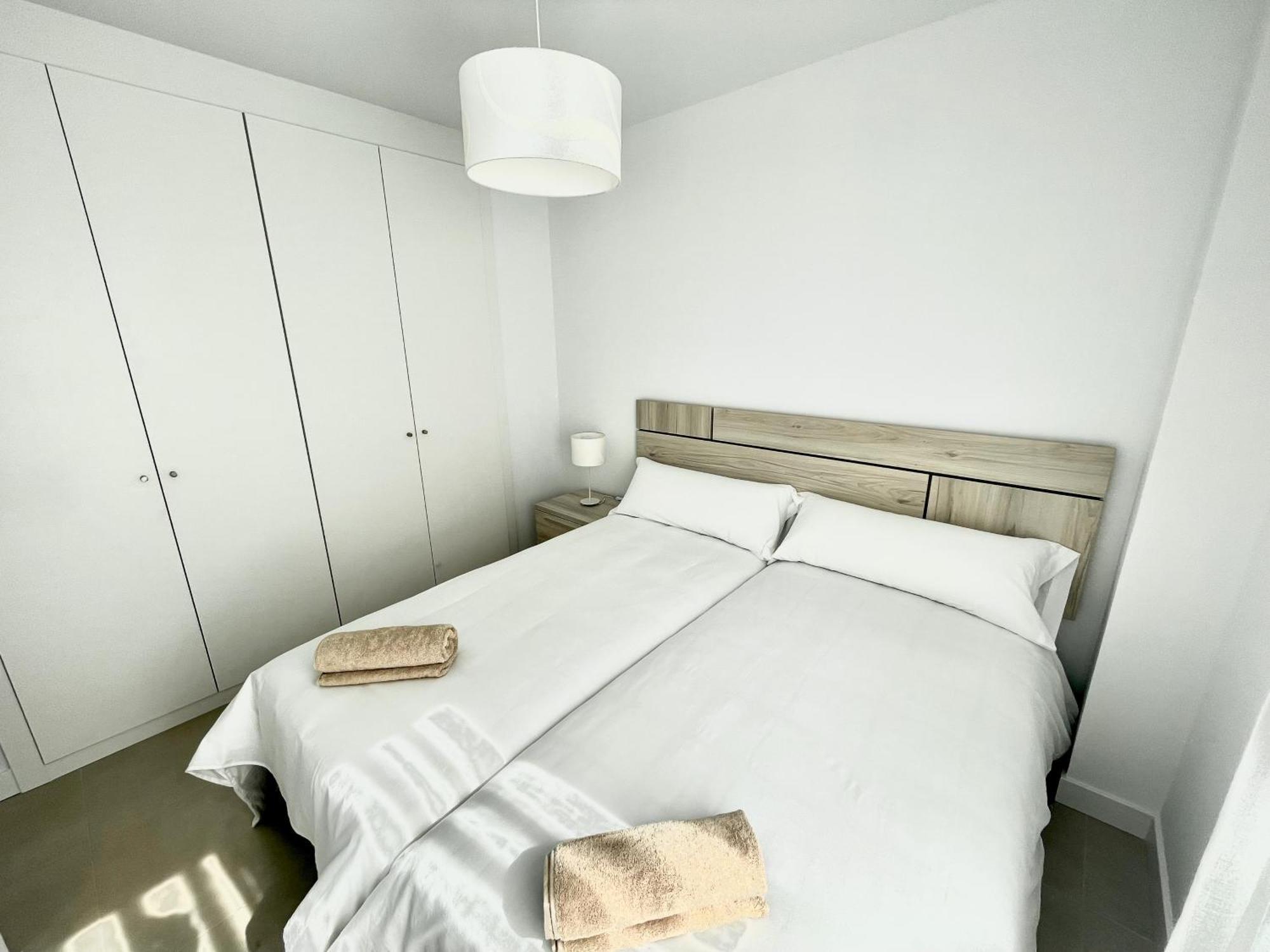 Apartment De 3 Piscina Y Parking *